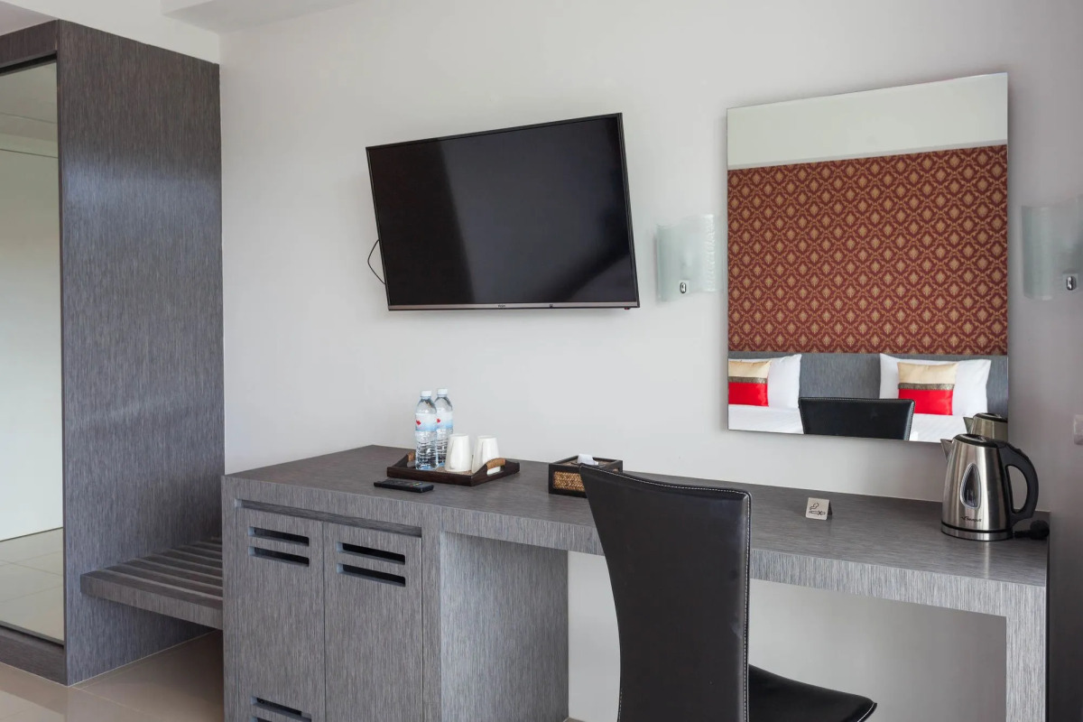 The Thames Pool Access Resort SHA+