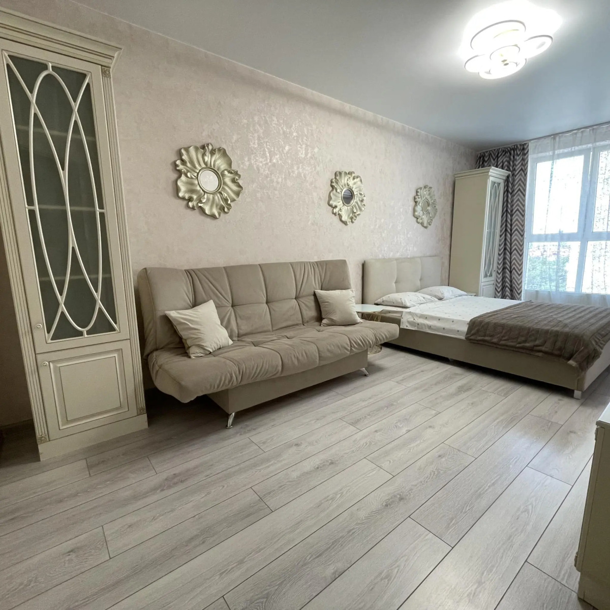 HomeDay (ХоумДэй) на улице Красная