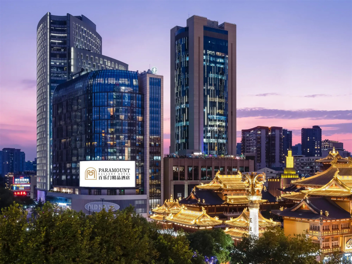 Paramount Gallery Hotel