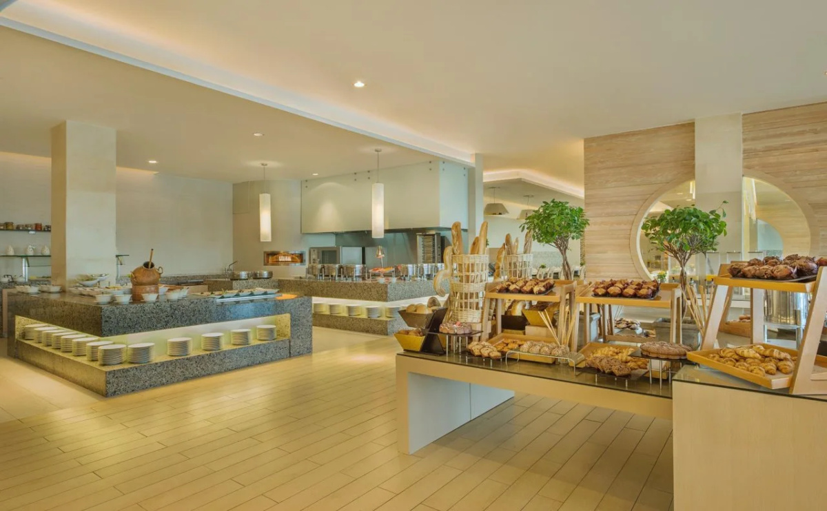 Hilton Dead Sea Resort & Spa