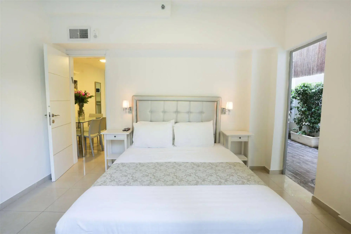 Sea Land Suites