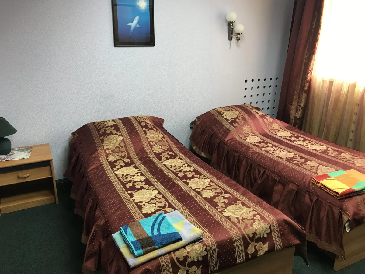 Малахит (бывш. Гостиница при комбинате Свеза)