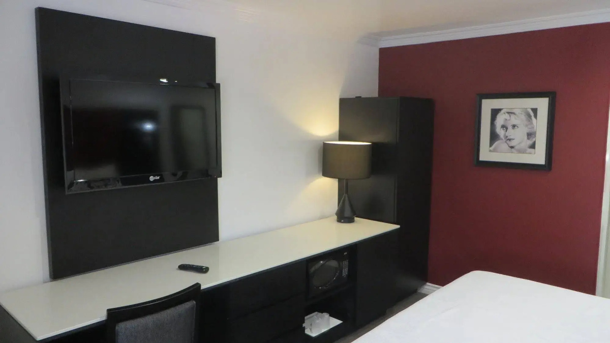Legend Hotel Hollywood
