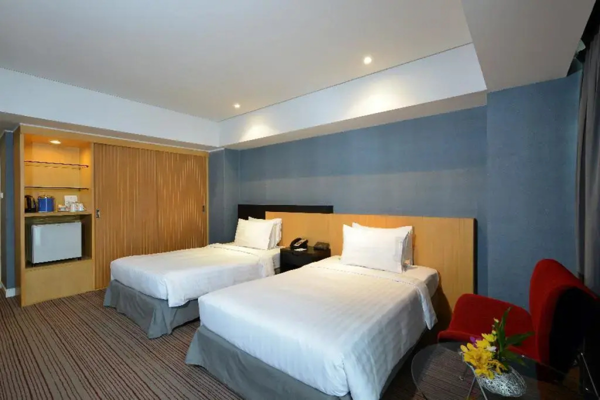 Отель BelAire Bangkok