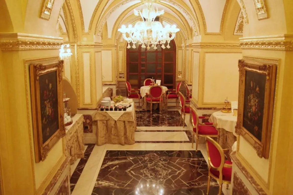 Des Epoques Hotel