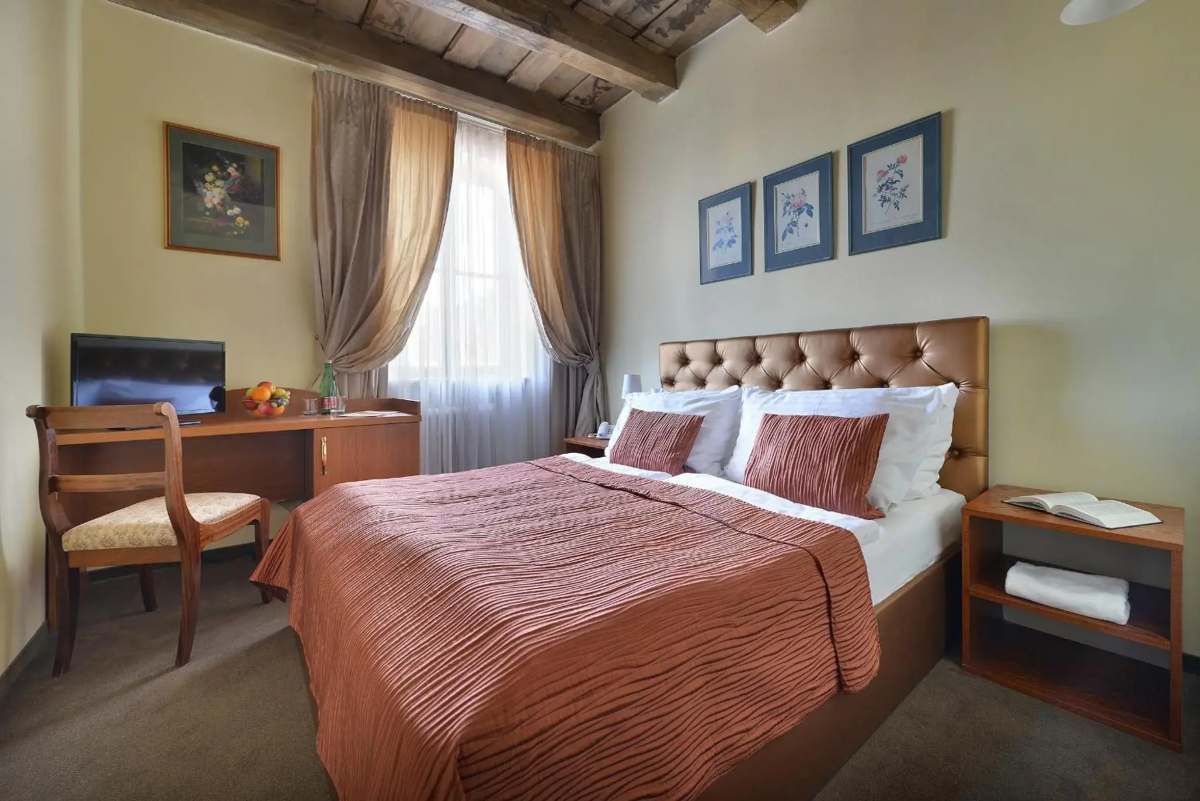 Hotel U Tri Pstrosu