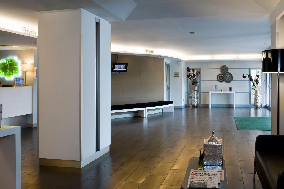 Holiday Inn Naples by IHG