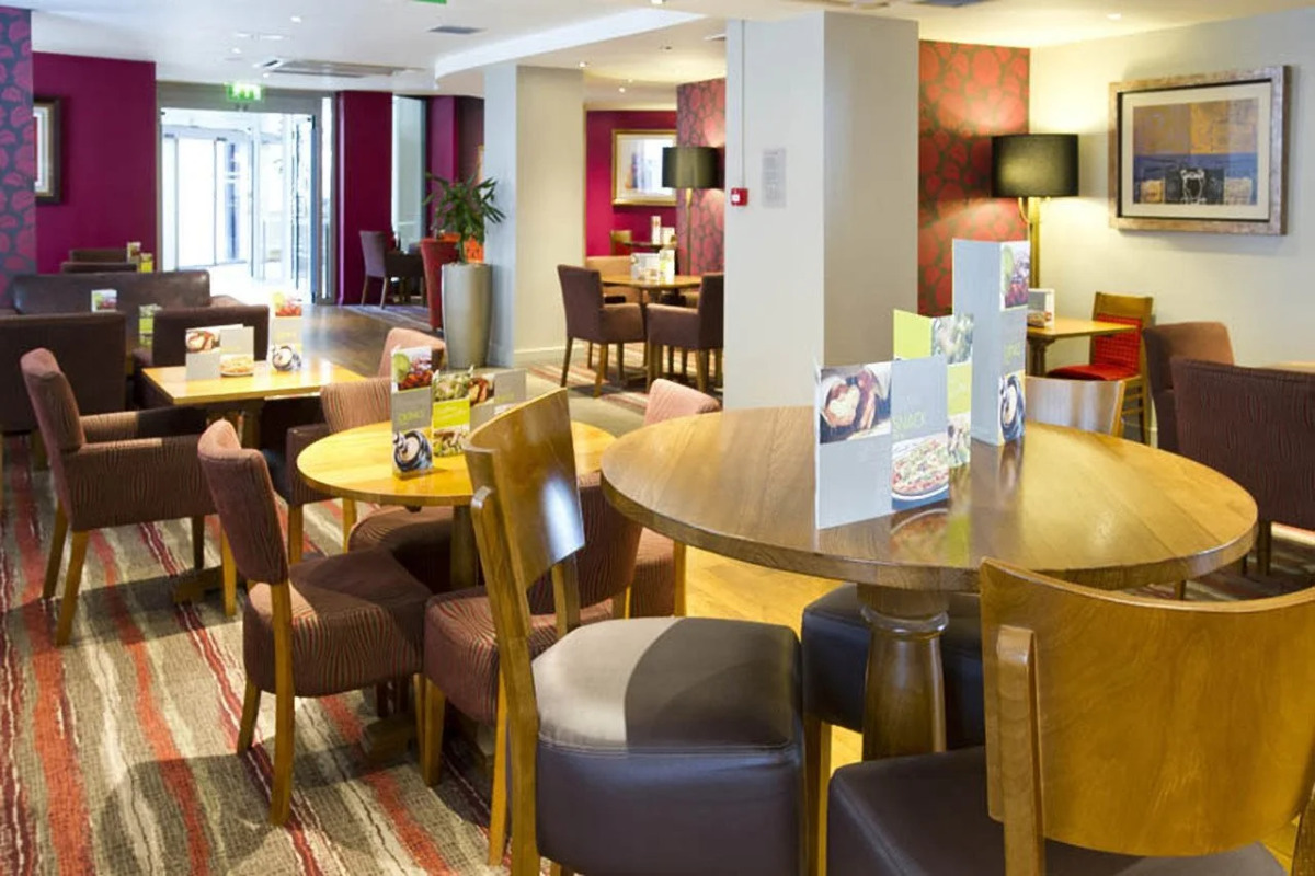 Premier Inn Glasgow City - George Square