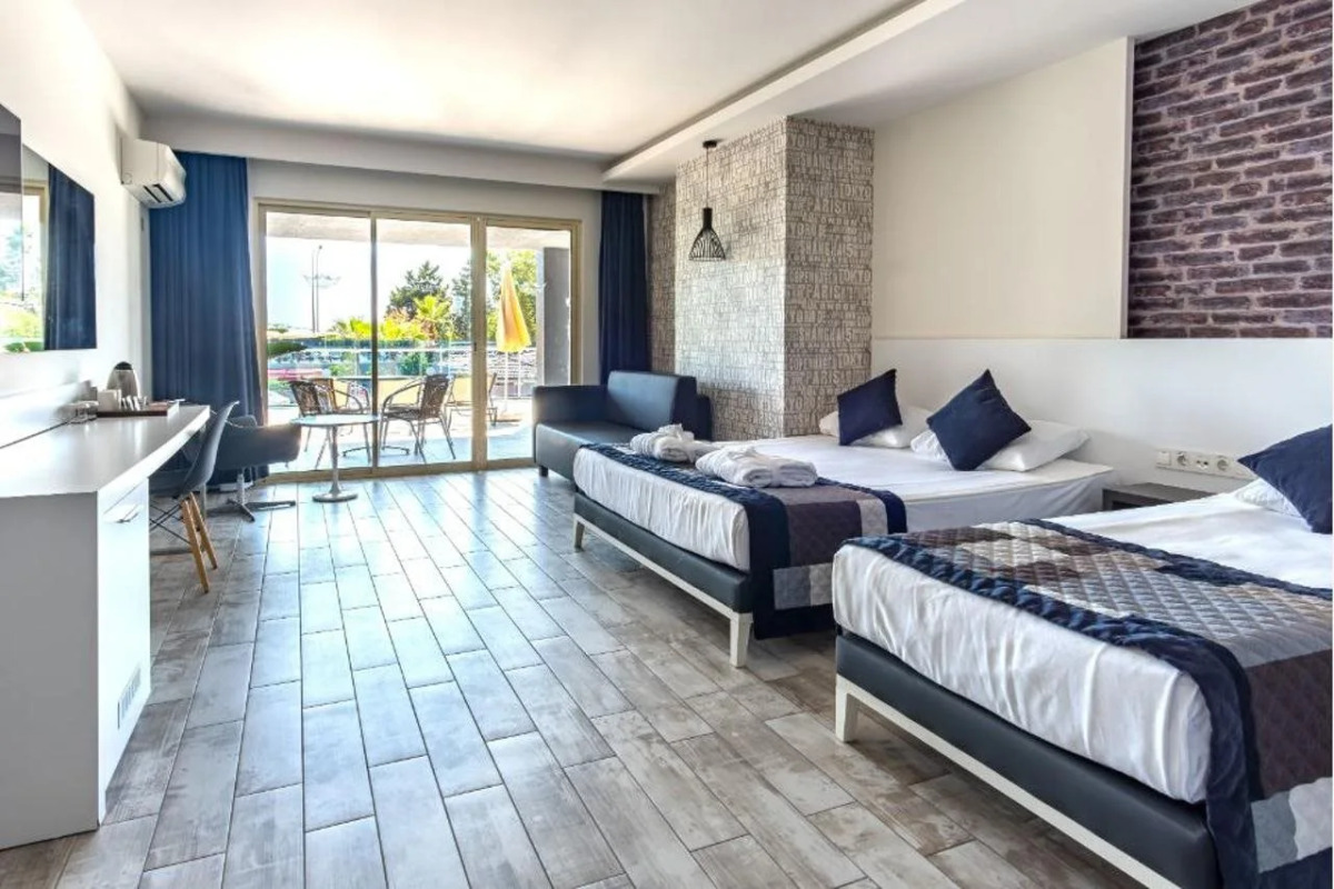 White City Beach - Adults Only