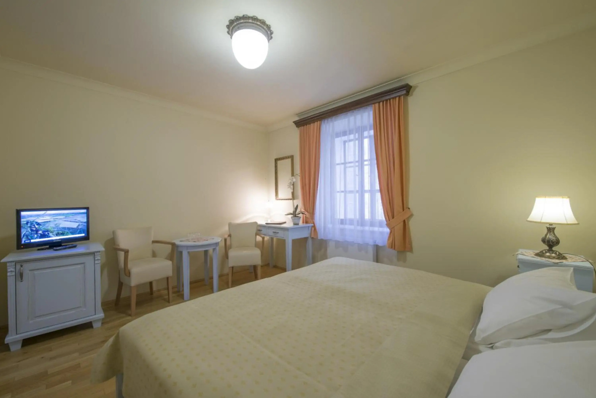Hotel Cerny Slon