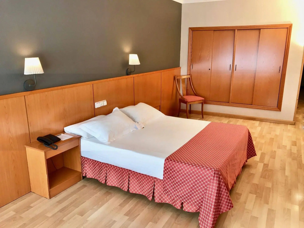 AP Hotel and Parking