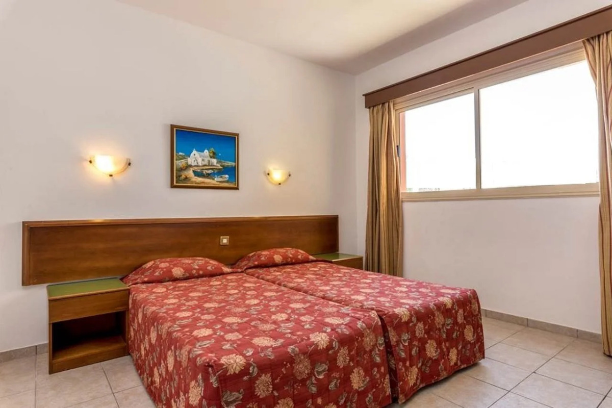 Panas Holiday Village