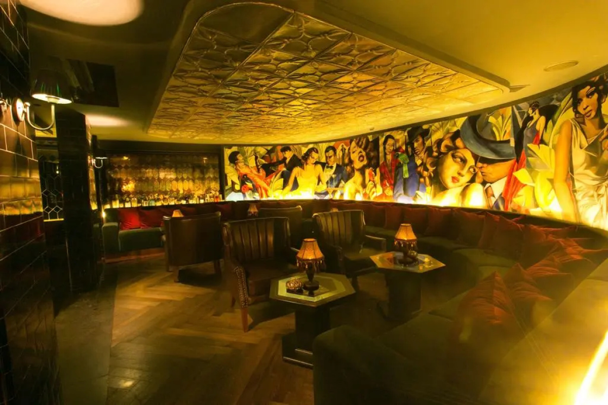Double-Six Luxury Hotel