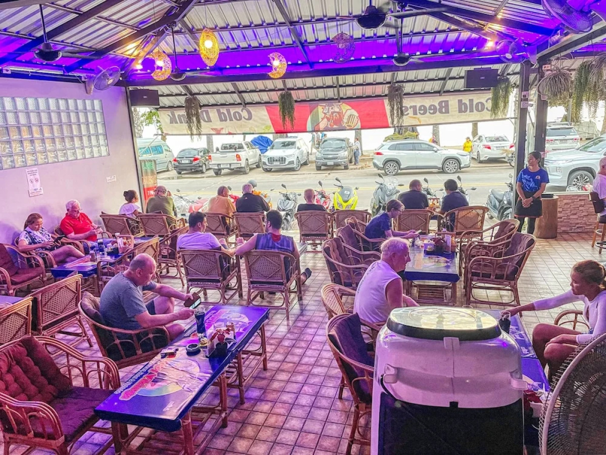 Happy Vikings - Beachfront