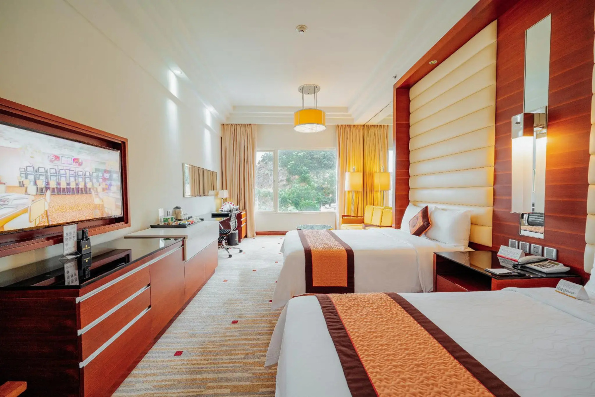 Royal Halong Hotel