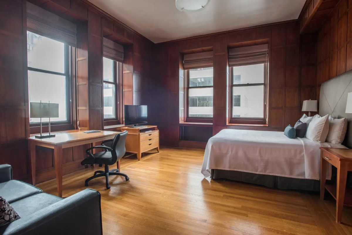 Magnolia Hotel Dallas Downtown