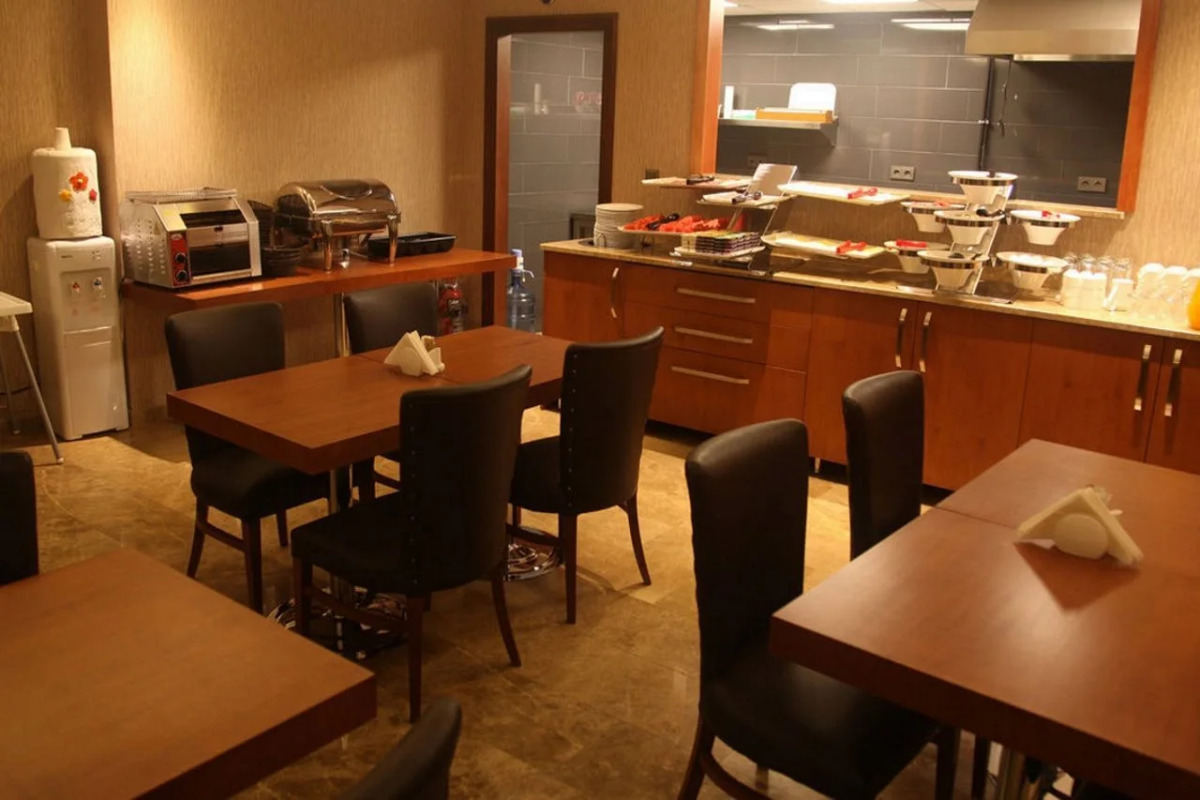 Blueway Hotel Historical