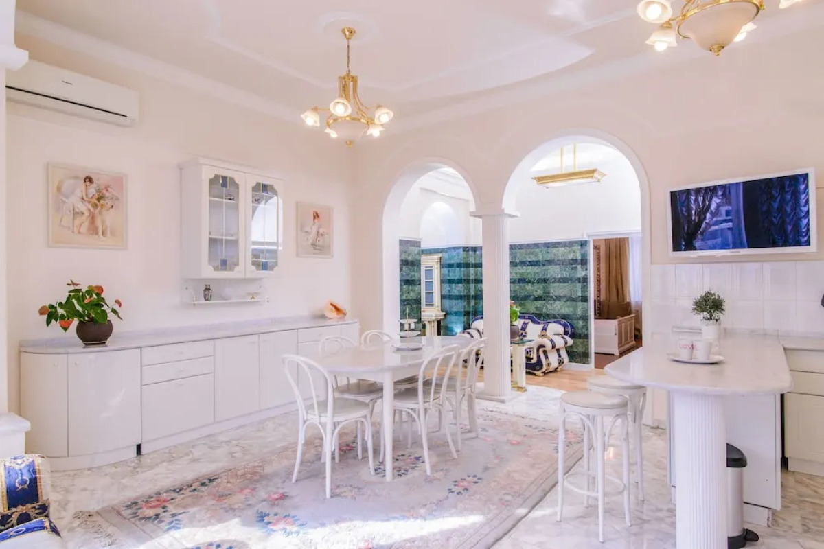 Апартаменты «Funny Dolphins Москва-сити»