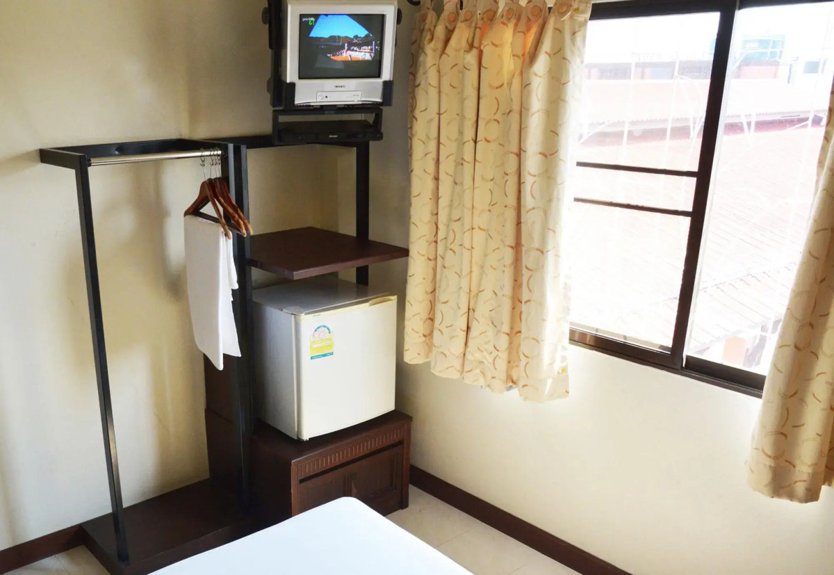 Rambuttri Village Inn & Plaza