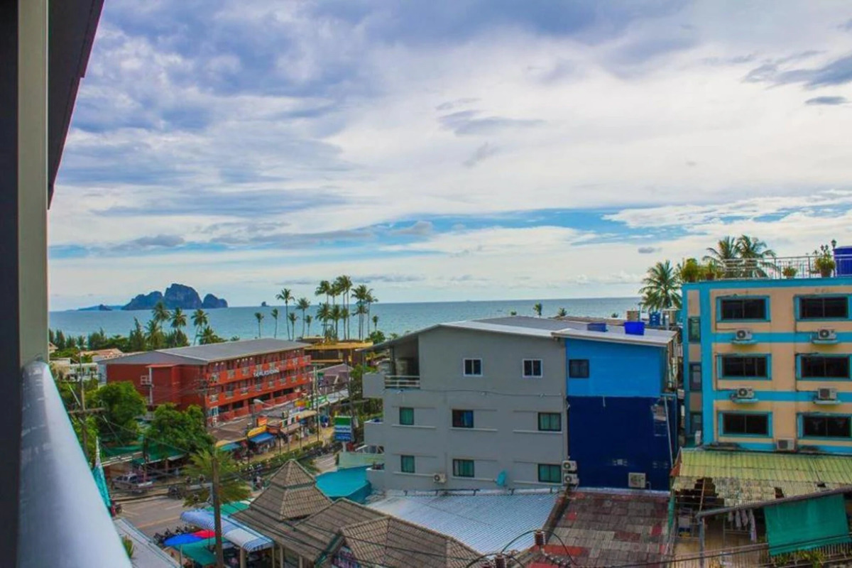 Wake Up Aonang Hotel