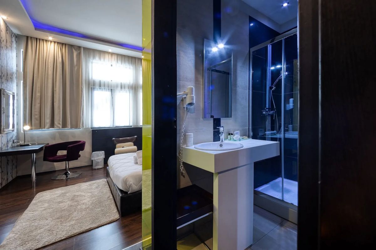 Gallery Art Hotel
