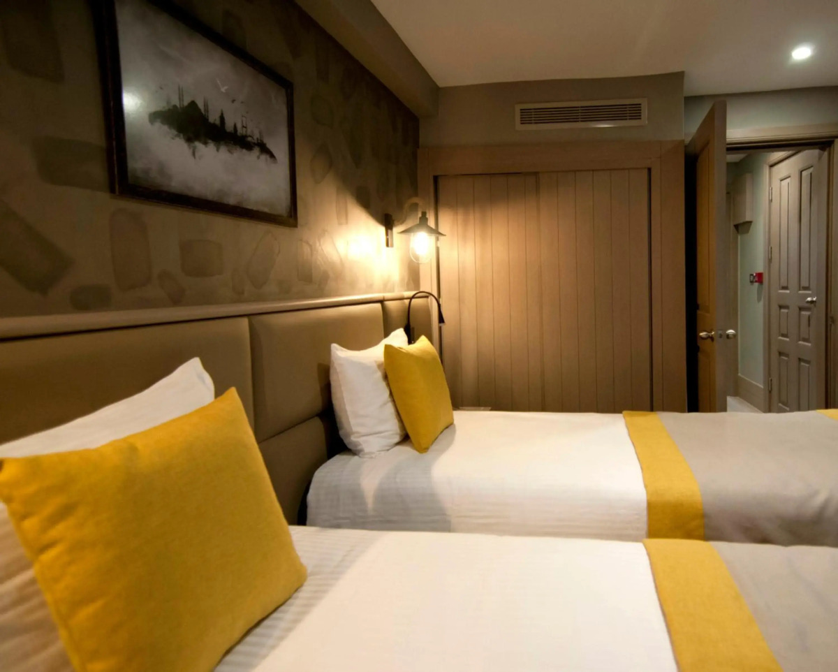 Seraglio Hotel & Suites