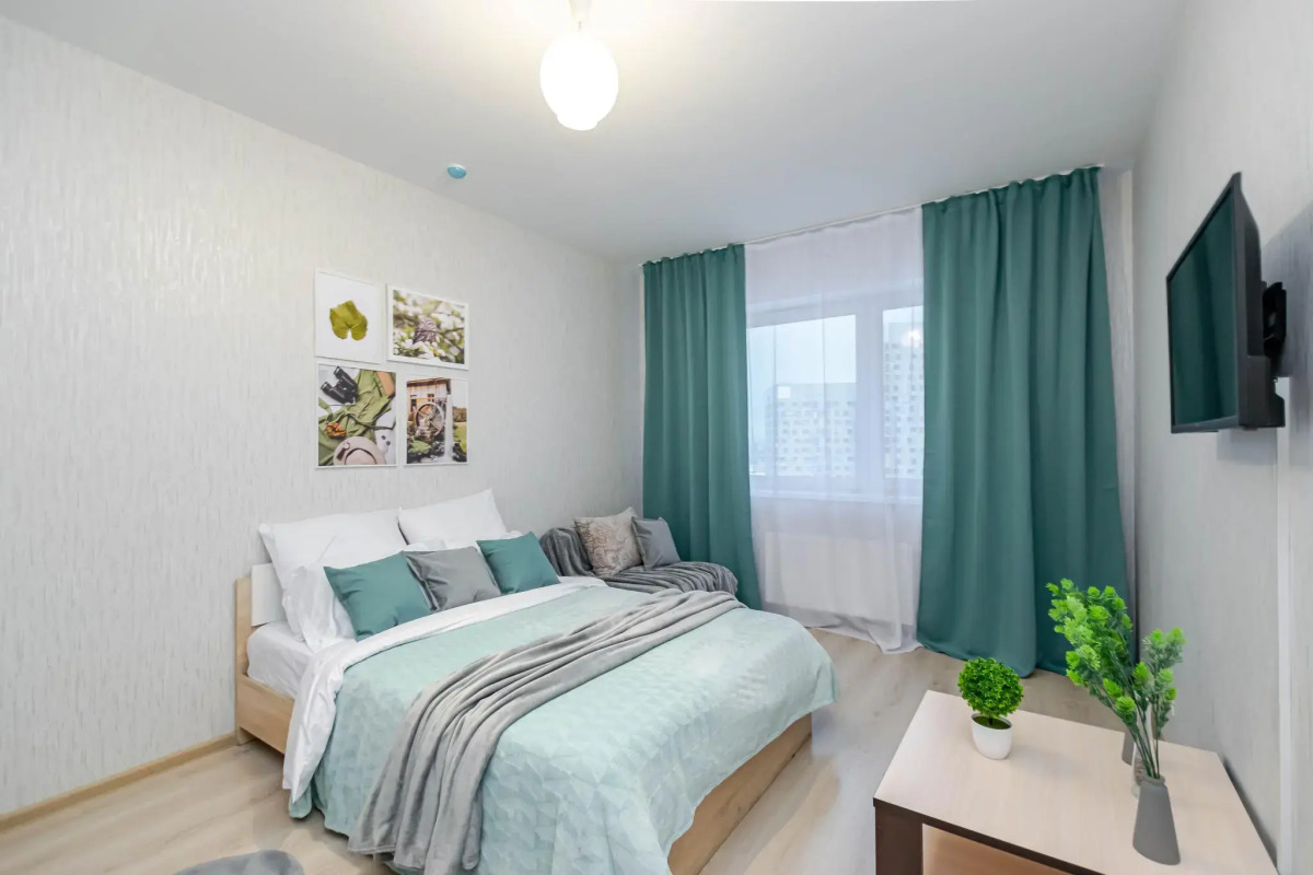 Cosmos (Космос) на улице Революции 52В