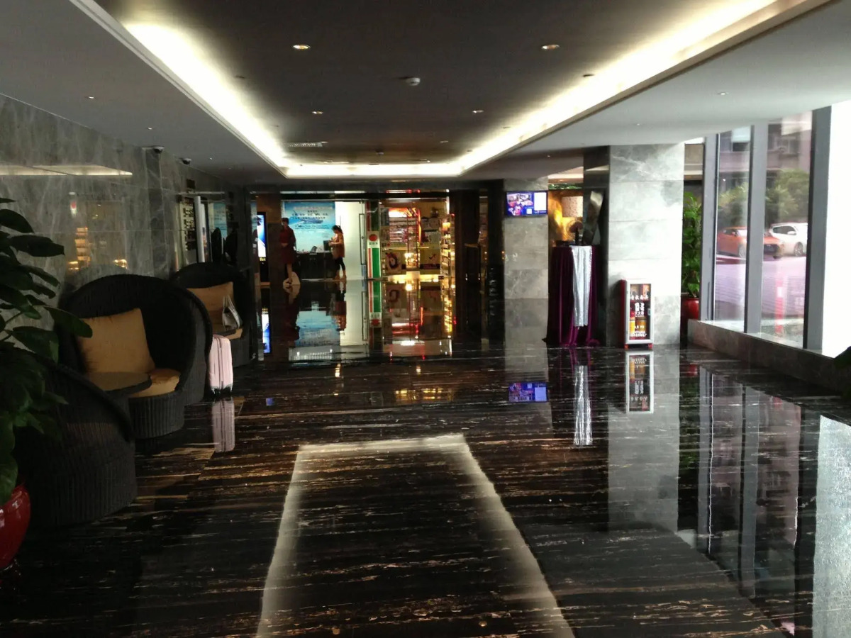 La Perle International Hotel - Free shuttle between hotel and Exhibition Center during Canton Fair & Exhibitor registration Counter