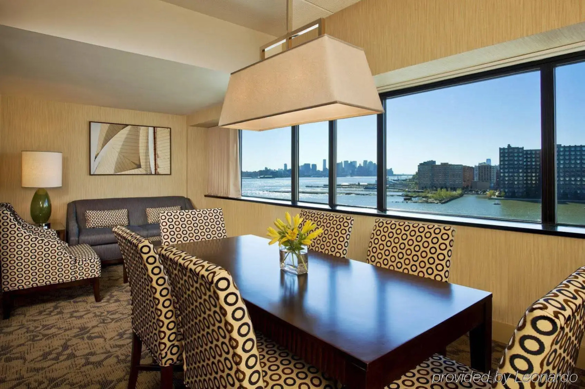 Sheraton Lincoln Harbor Hotel