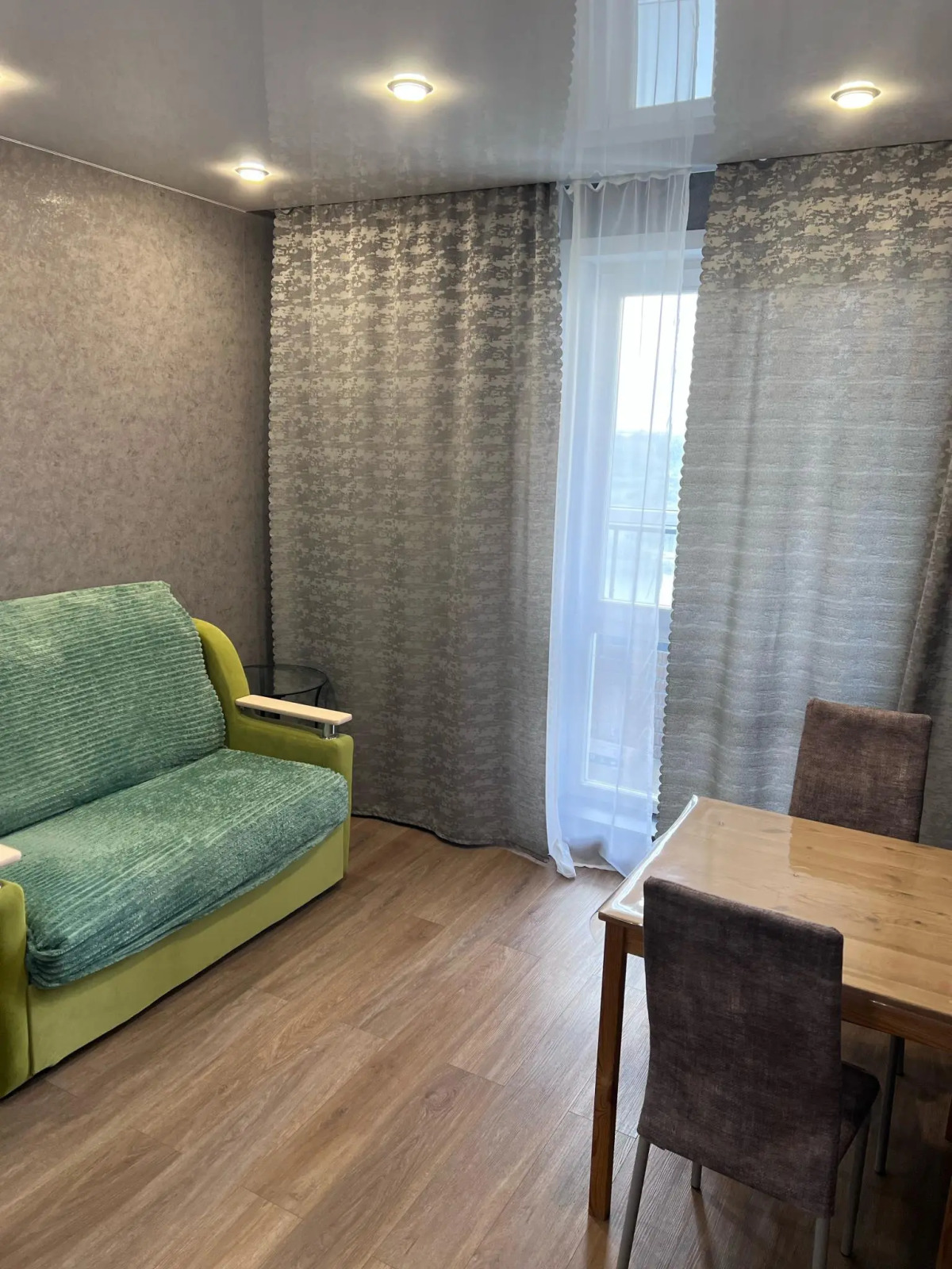 Апартаменты на улице Забалуева 96