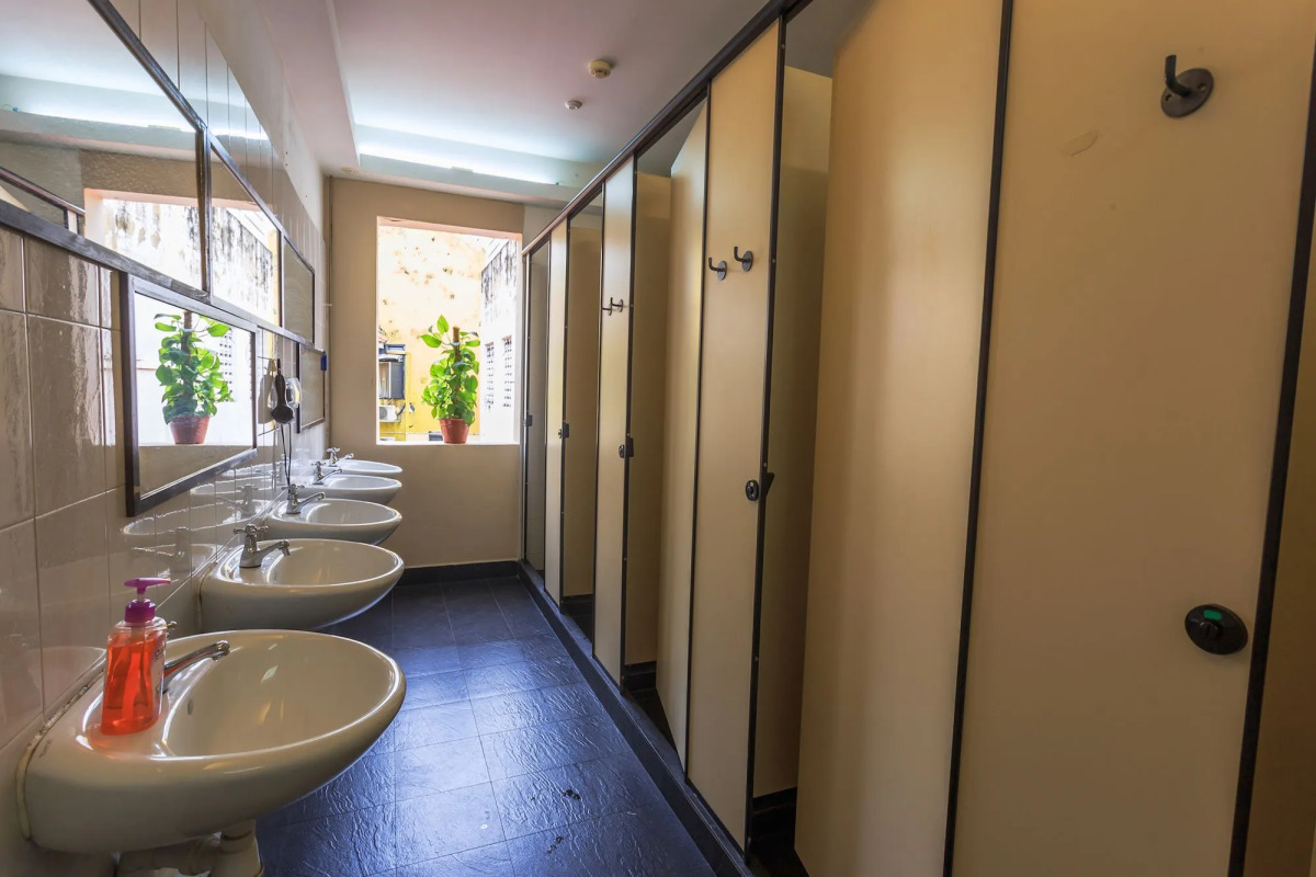 The Hive Singapore Hostel