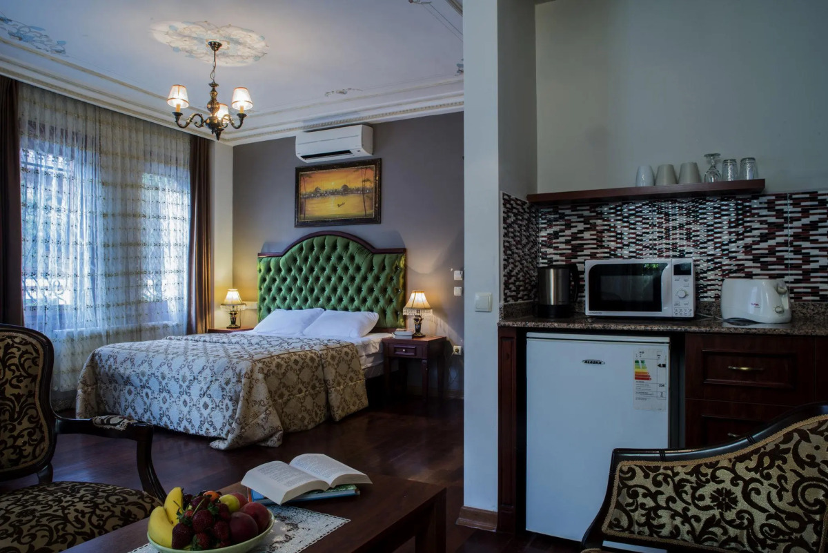 Tashkonak Studio Suites