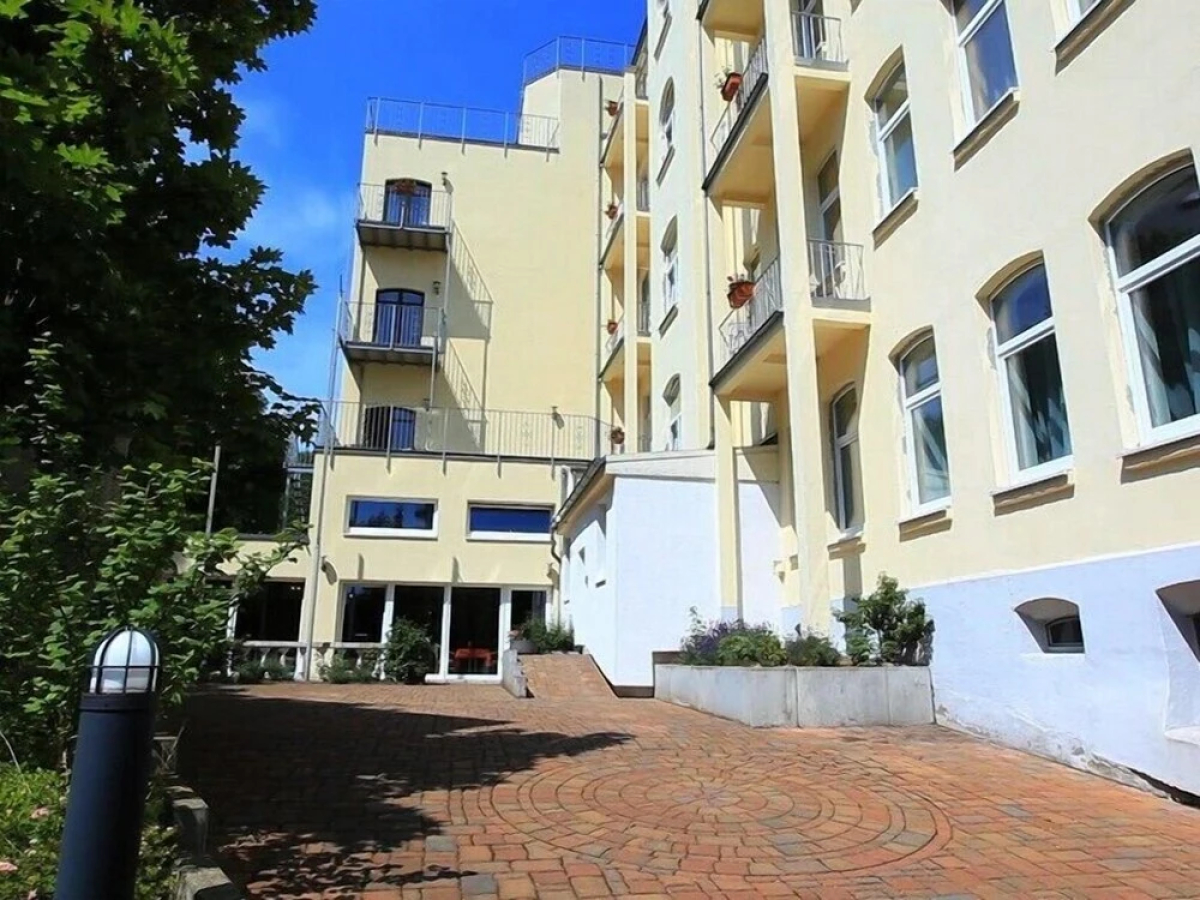 Adesso Hotel