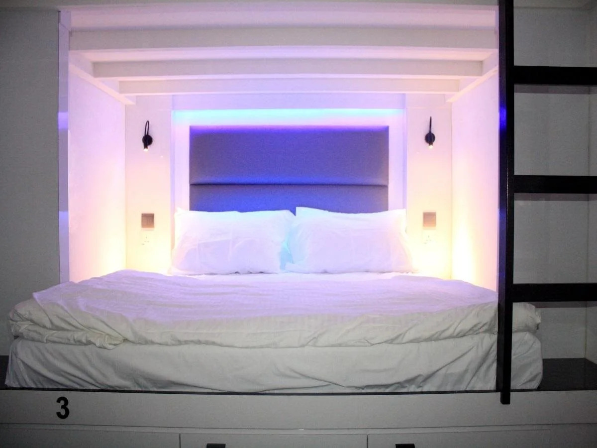 Wink @ Mosque Street