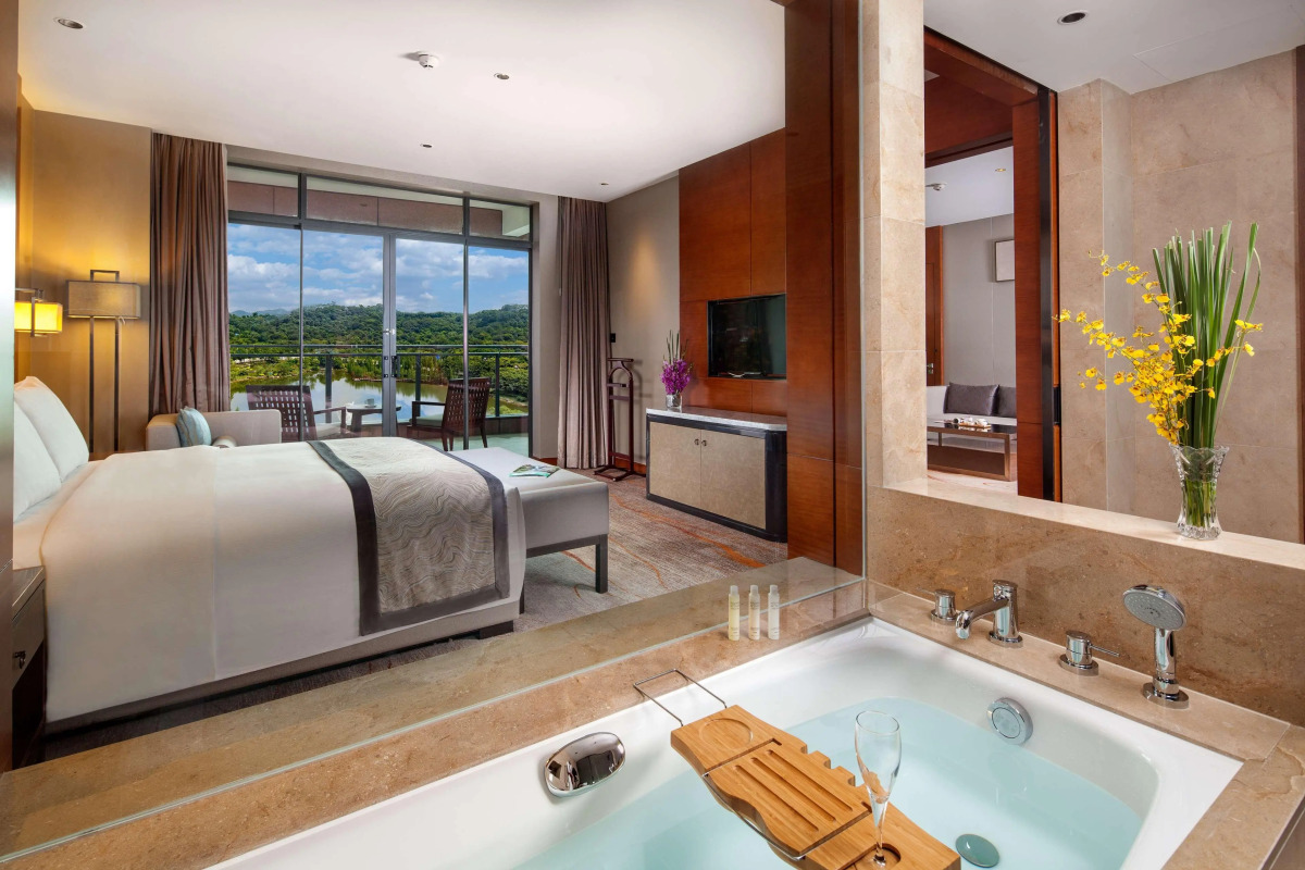 DoubleTree by Hilton Guangzhou Science City-Free Shuttle Bus Service During Canton Fair Period