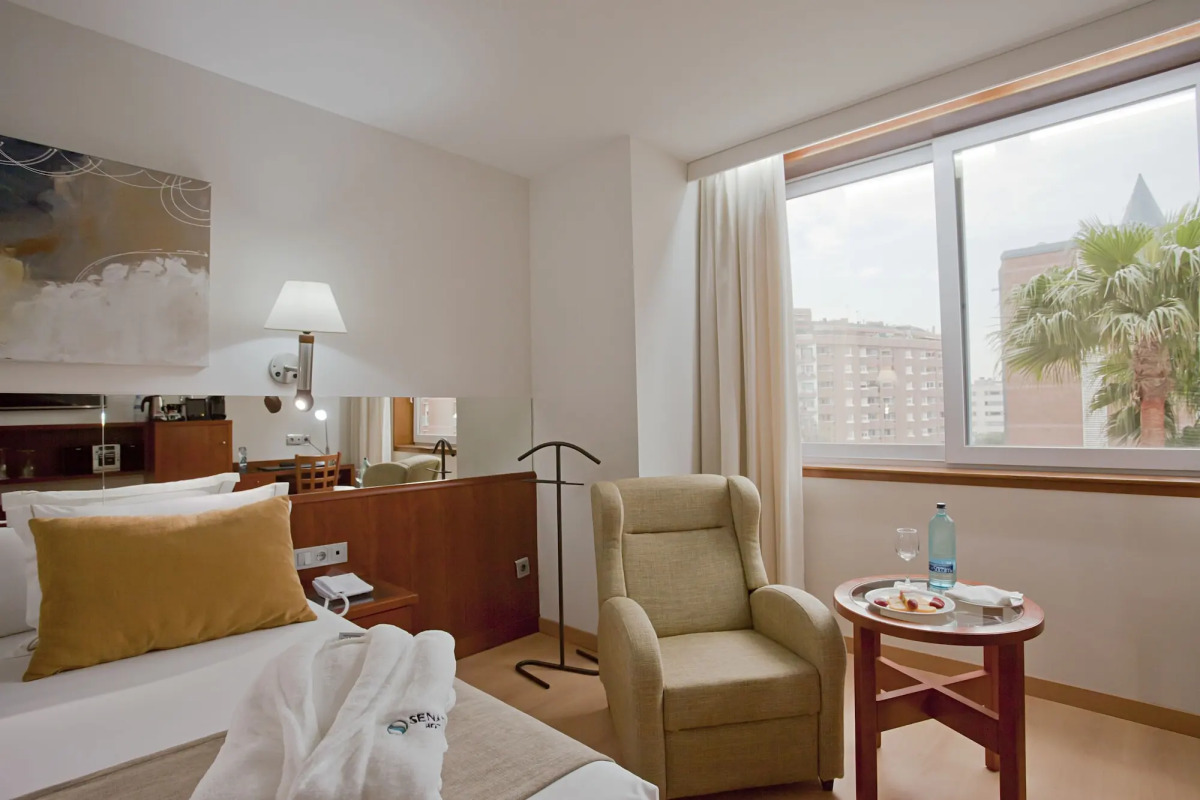 Отель Ilunion Les Corts Spa