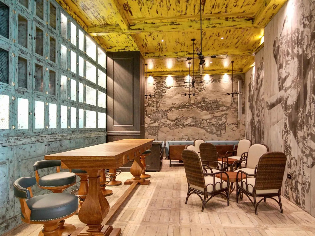 Отель ibis One Central Hotel