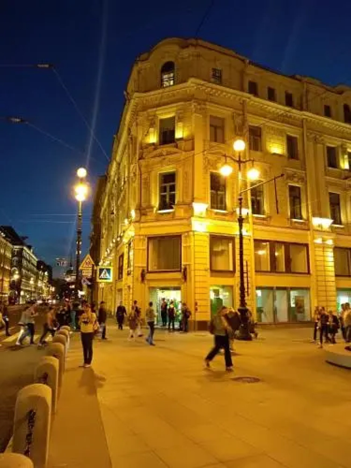 Арт-Мир на Невском