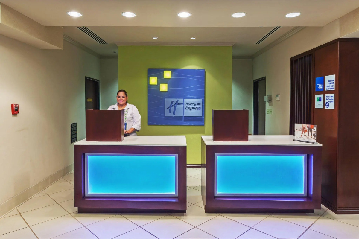 Holiday Inn Express & Suites Eagle Pass by IHG