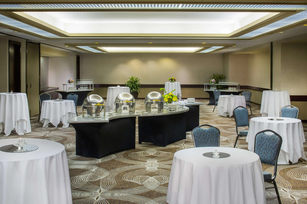 Hyatt Regency Buffalo / Hotel and Conference Center