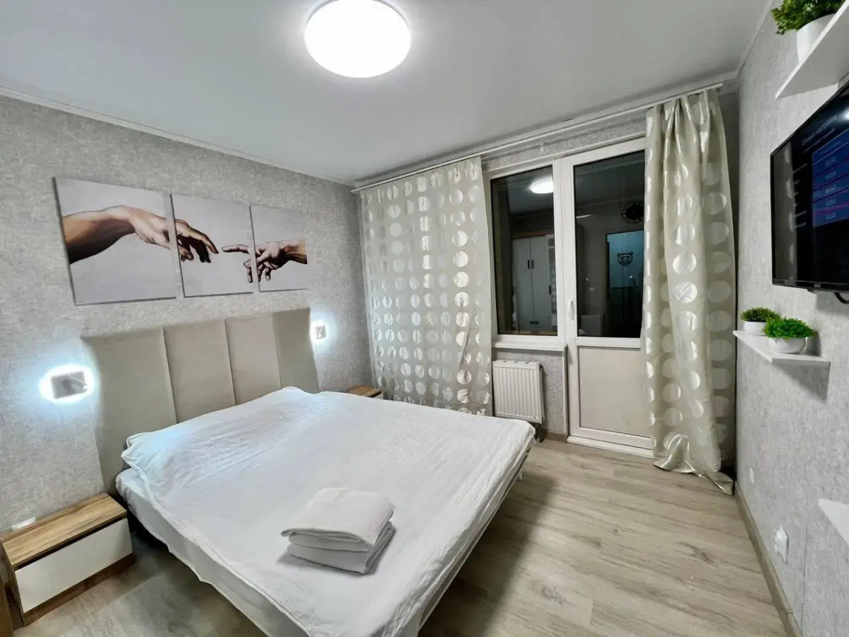 Две подушки на улице Вадима Шефнера 10 корп. 1