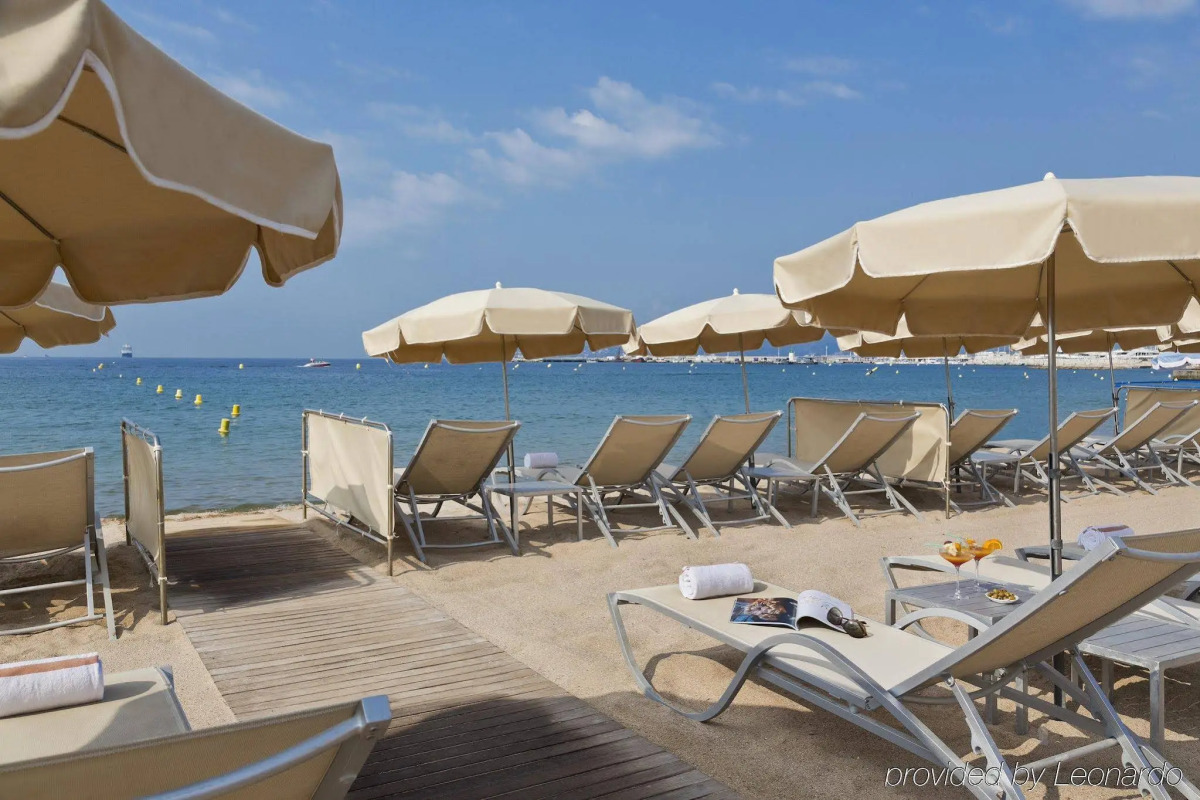 Отель Barriere Le Gray d'Albion