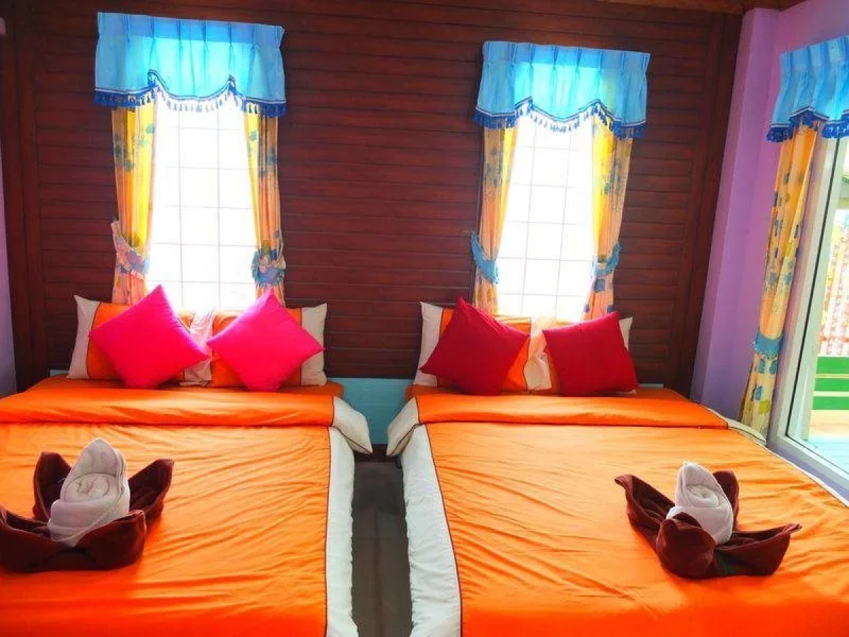 Baan Tonpai Koh Larn