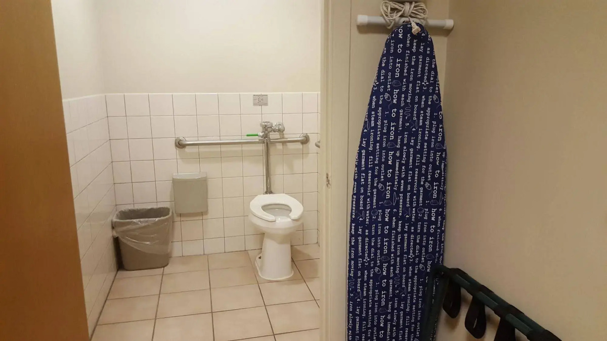 HI Chicago, The J. Ira and Nicki Harris Family Hostel