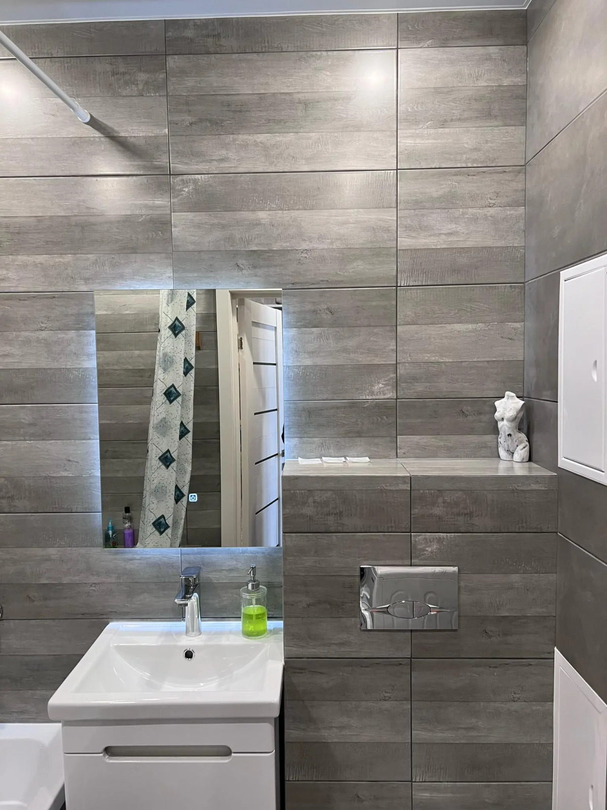 Апартаменты на улице Забалуева 96