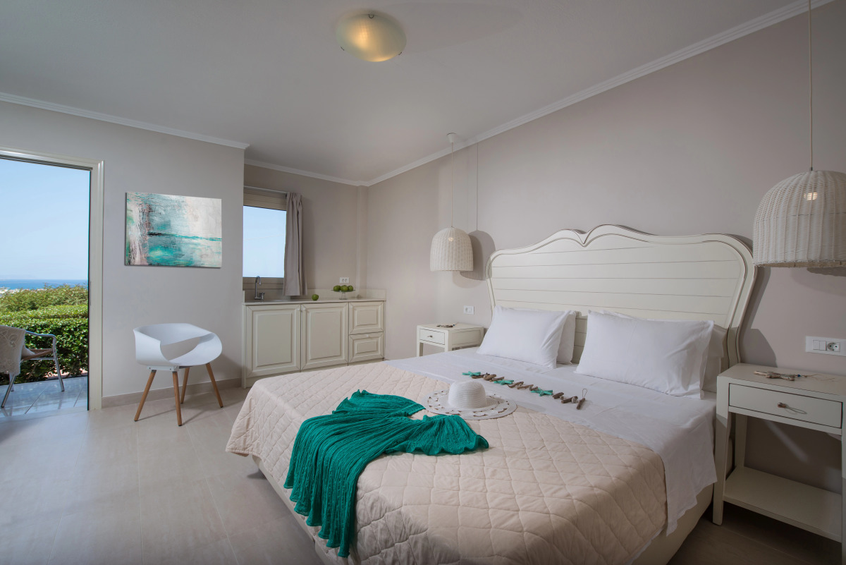 Notos Heights Hotel & Suites