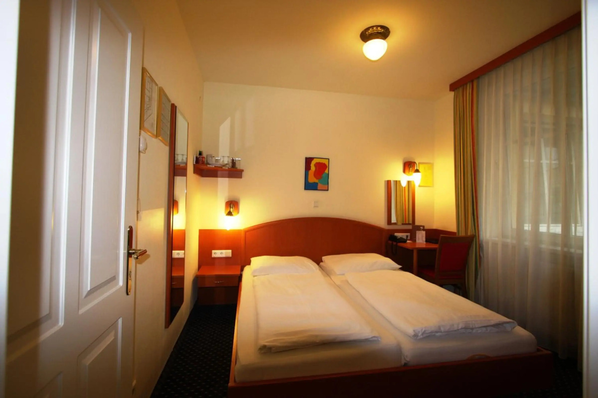 SUITE HOTEL 900m ZUR OPER