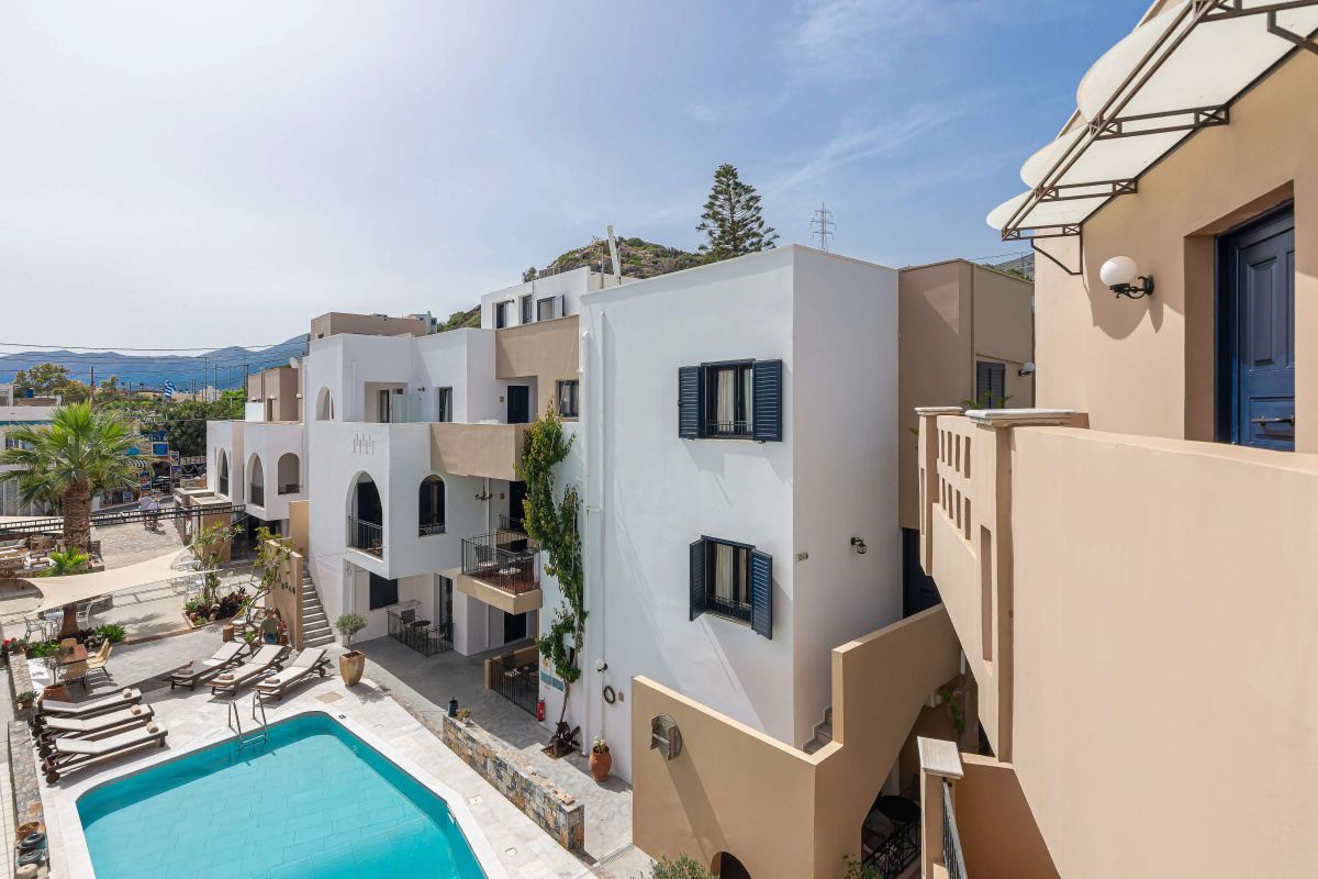 Nami Hotel & Suites