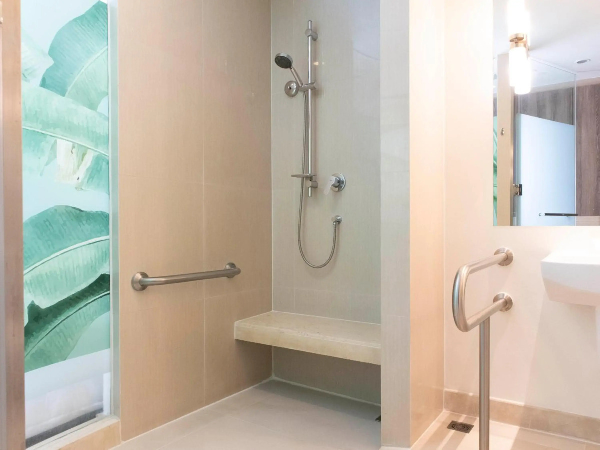 Holiday Inn Express Phuket Patong Beach Central by IHG