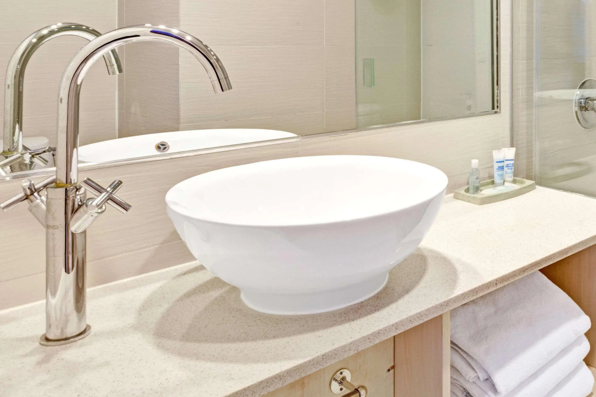 Wyndham Garden Long Island City Manhattan View Hotel